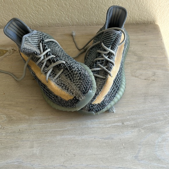 Adidas Men’s Shoes 8.5 - Picture 5 of 7